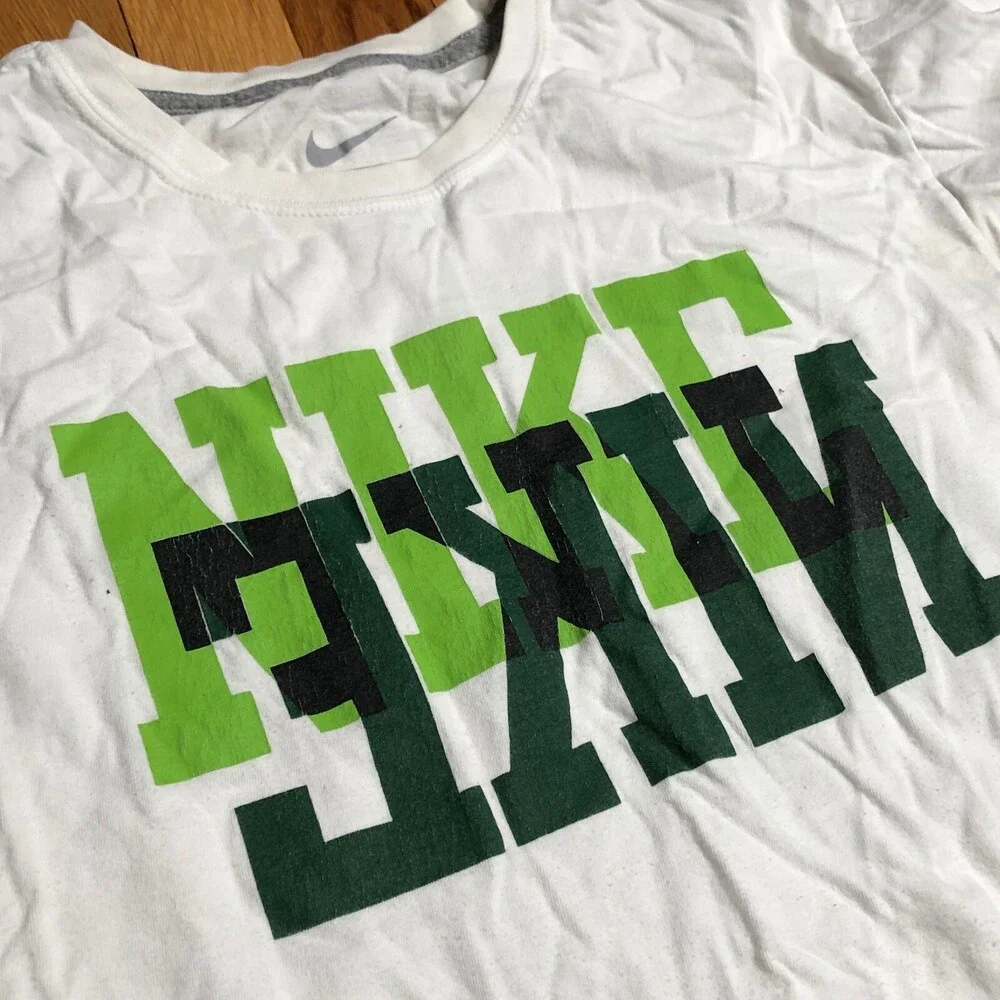 Nike Shirt Mens‎ Medium White Short Sleeve Crew Neck Logo 100% Cotton Top Adult